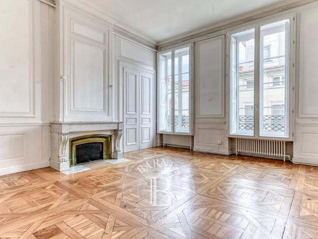 Tout savoir sur cet appartement dans le quartier Bellecour Ainay, à Lyon 2ème