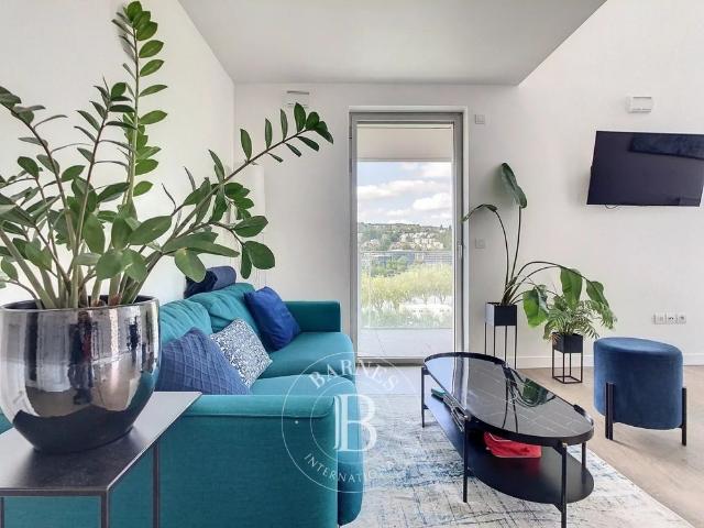 Tout savoir sur cet appartement dans le quartier Billancourt–Rives de Seine, à Boulogne Billancourt