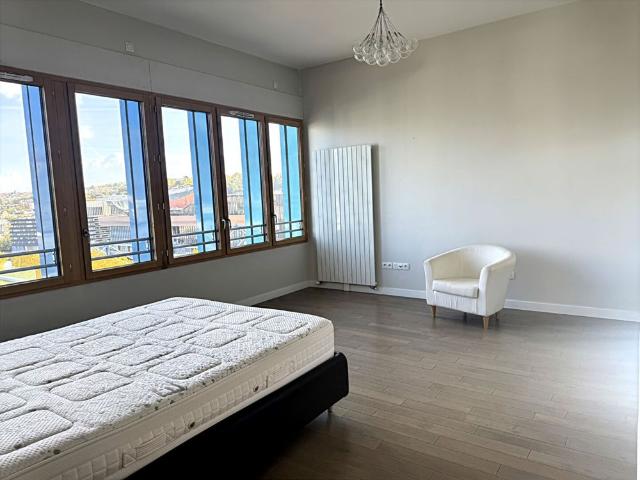 Tout savoir sur cet appartement dans le quartier Billancourt–Rives de Seine, à Boulogne Billancourt