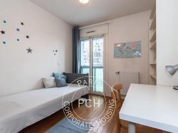Tout savoir sur cet appartement dans le quartier Billancourt–Rives de Seine, à Boulogne Billancourt