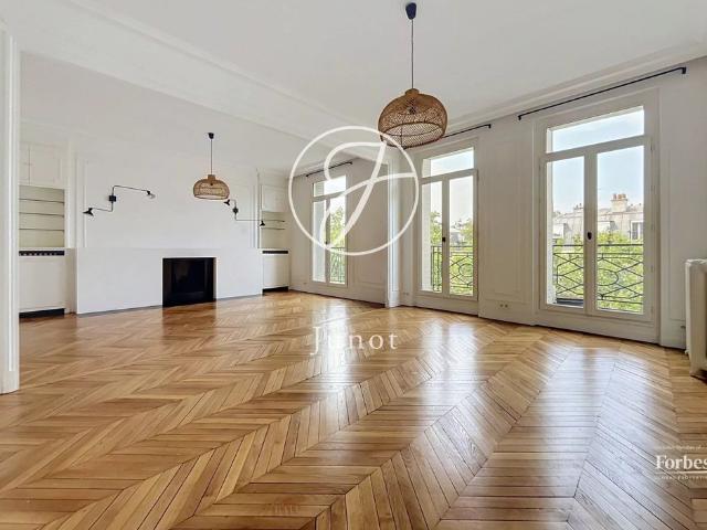 Tout savoir sur cet appartement dans le quartier Goutte d'Or Château Rouge, à Paris 18ème