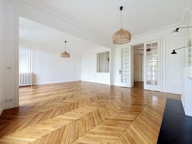 Tout savoir sur cet appartement dans le quartier Goutte d'Or Château Rouge, à Paris 18ème
