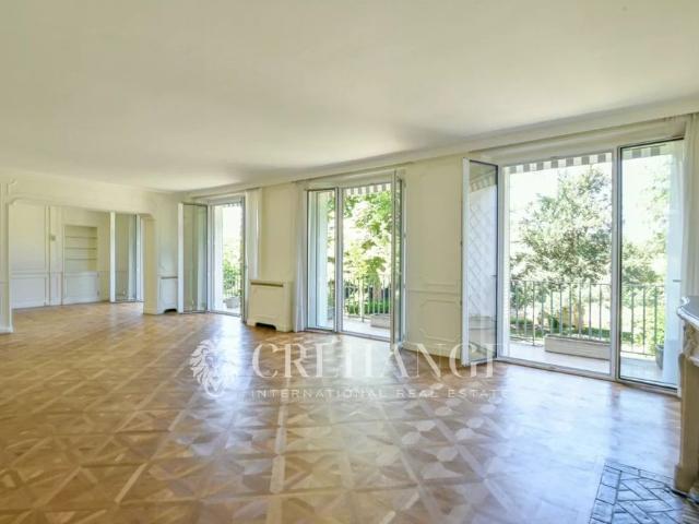 Tout savoir sur cet appartement dans le quartier Général Leclerc, à Saint Germain en Laye