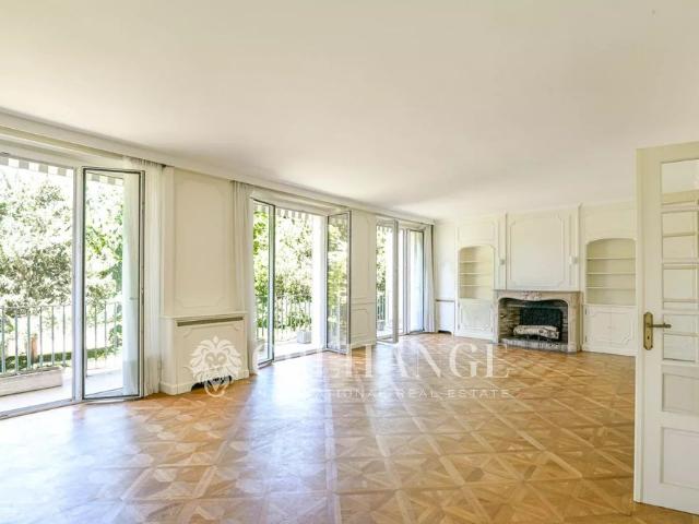 Tout savoir sur cet appartement dans le quartier Général Leclerc, à Saint Germain en Laye