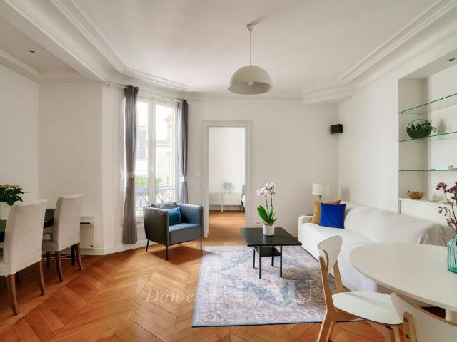 Tout savoir sur cet appartement dans le quartier Gros Caillou, à Paris 7ème