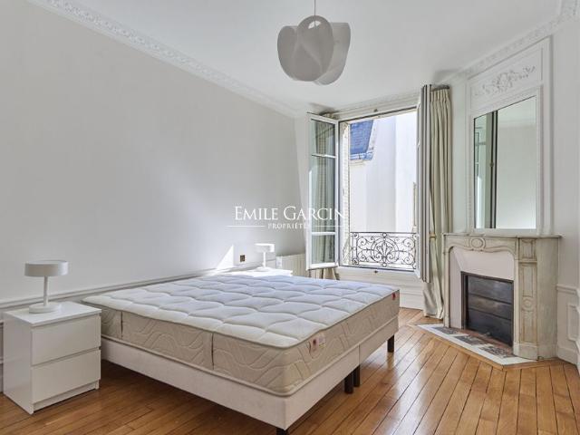 Tout savoir sur cet appartement dans le quartier Gros Caillou, à Paris 7ème