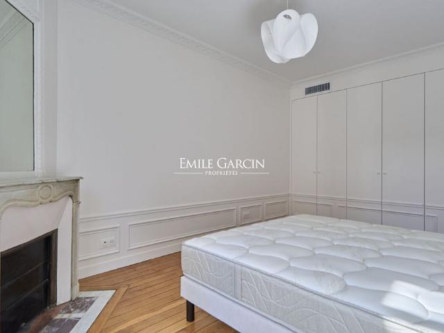 Tout savoir sur cet appartement dans le quartier Gros Caillou, à Paris 7ème