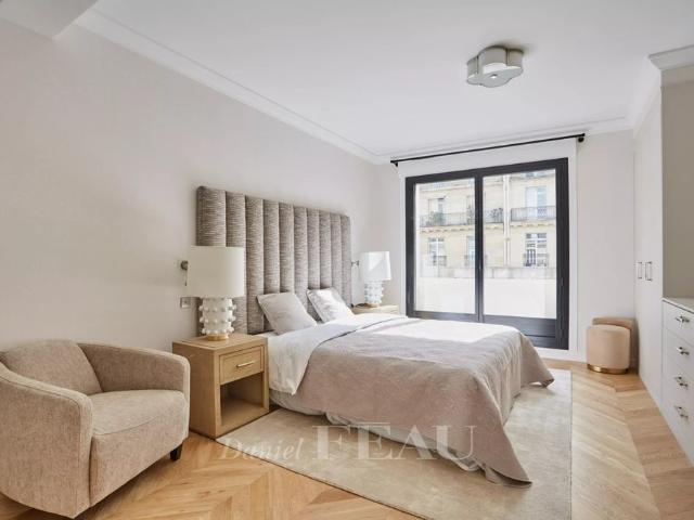 Tout savoir sur cet appartement dans le quartier Gros Caillou, à Paris 7ème