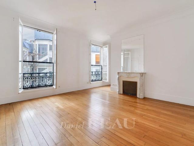 Tout savoir sur cet appartement dans le quartier Gros Caillou, à Paris 7ème