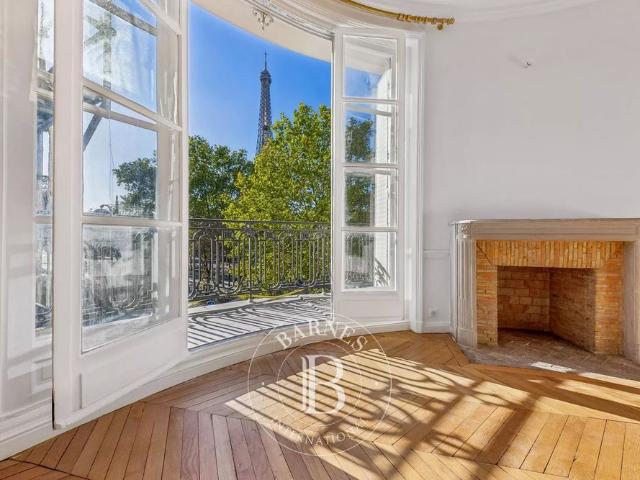Tout savoir sur cet appartement dans le quartier Gros Caillou, à Paris 7ème