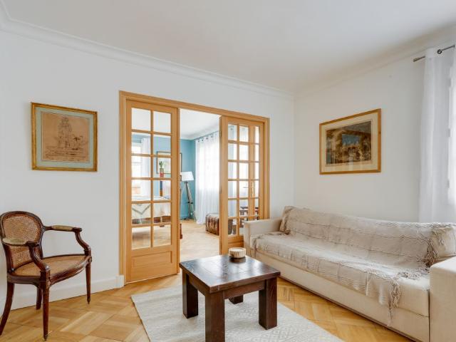 Tout savoir sur cet appartement dans le quartier Gros Caillou, à Paris 7ème