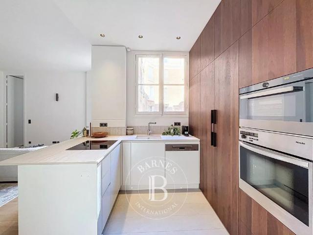 Tout savoir sur cet appartement dans le quartier Gros Caillou, à Paris 7ème
