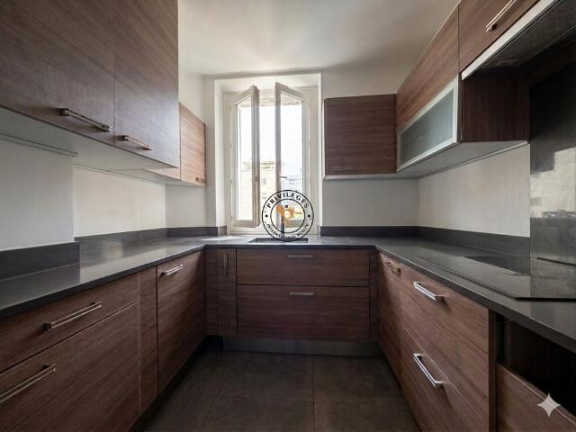 Tout savoir sur cet appartement dans le quartier Gros Caillou, à Paris 7ème