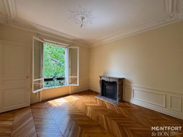 Tout savoir sur cet appartement dans le quartier Gros Caillou, à Paris 7ème