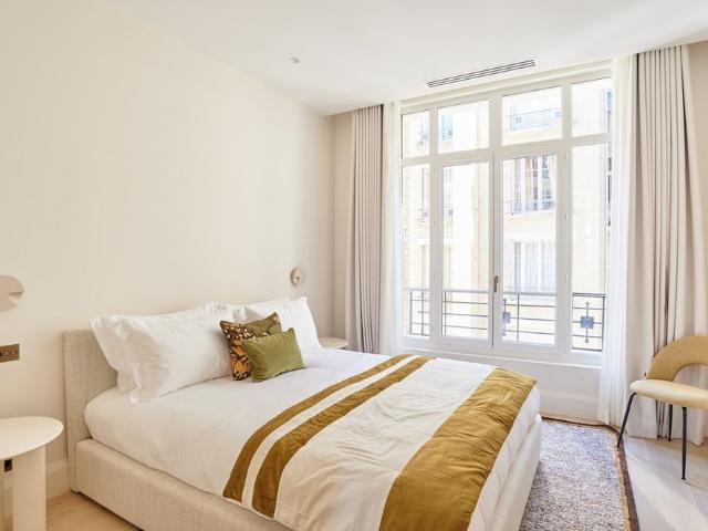 Tout savoir sur cet appartement dans le quartier Gros Caillou, à Paris 7ème