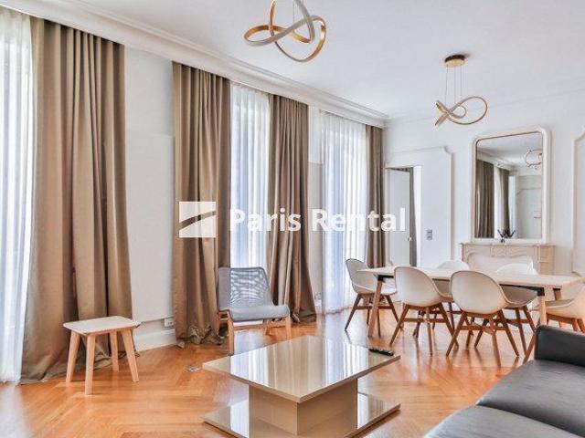 Tout savoir sur cet appartement dans le quartier Gros Caillou, à Paris 7ème