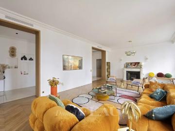 Tout savoir sur cet appartement dans le quartier Gros Caillou, à Paris 7ème