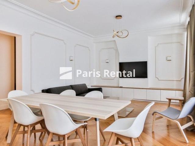 Tout savoir sur cet appartement dans le quartier Gros Caillou, à Paris 7ème