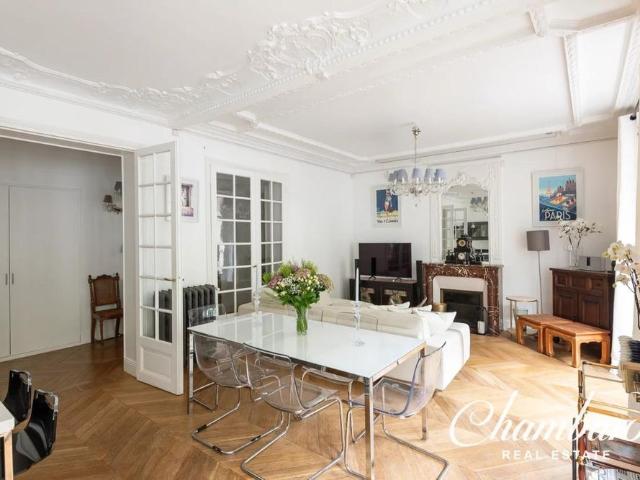 Tout savoir sur cet appartement dans le quartier Gros Caillou, à Paris 7ème
