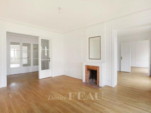 Tout savoir sur cet appartement dans le quartier Dupleix Motte Picquet, à Paris 15ème
