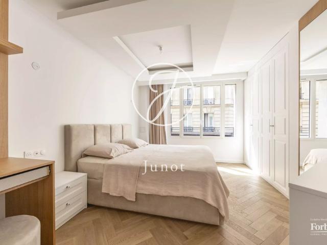 Tout savoir sur cet appartement dans le quartier Dupleix Motte Picquet, à Paris 15ème