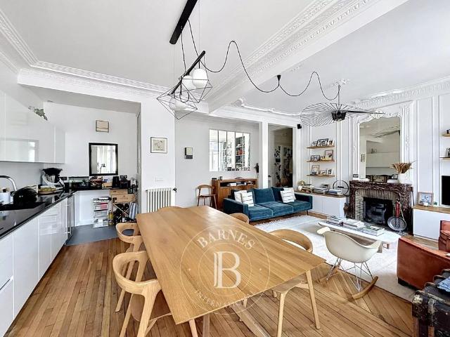 Tout savoir sur cet appartement dans le quartier Ecole Militaire, à Paris 7ème
