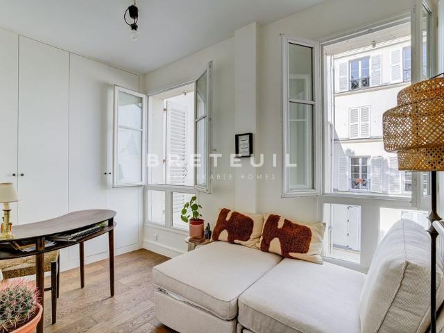 Tout savoir sur cet appartement dans le quartier Elysées Madeleine, à Paris 8ème