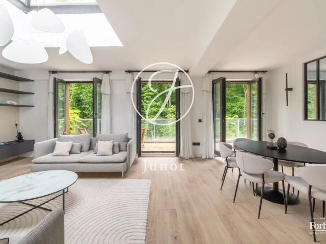 Tout savoir sur cet appartement dans le quartier Forêt de Fausses Reposes, à Ville d'Avray