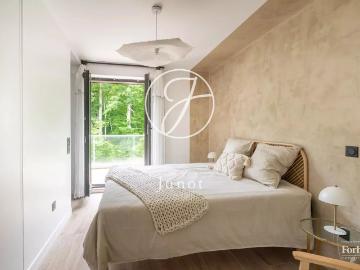 Tout savoir sur cet appartement dans le quartier Forêt de Fausses Reposes, à Ville d'Avray
