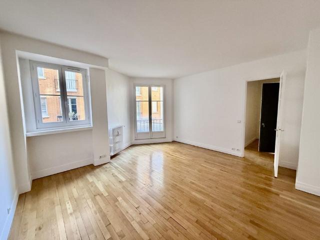 Tout savoir sur cet appartement dans le quartier Invalides, à Paris 7ème