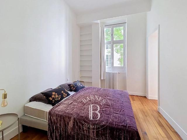 Tout savoir sur cet appartement dans le quartier Invalides, à Paris 7ème