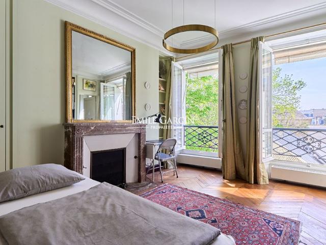 Tout savoir sur cet appartement dans le quartier Invalides, à Paris 7ème