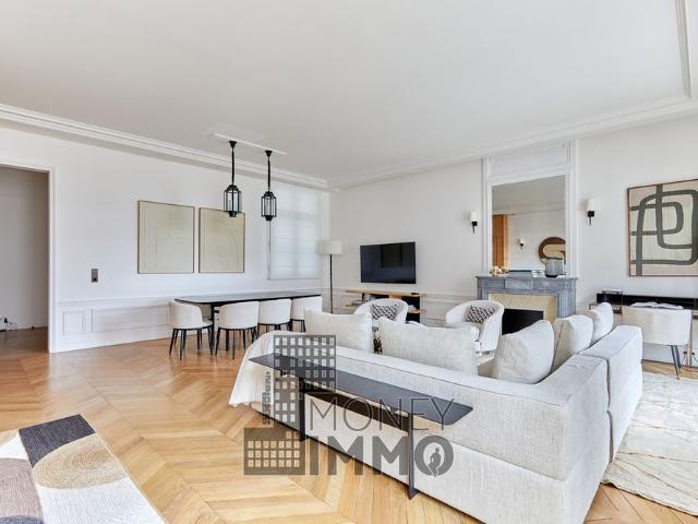 Tout savoir sur cet appartement dans le quartier Invalides, à Paris 7ème