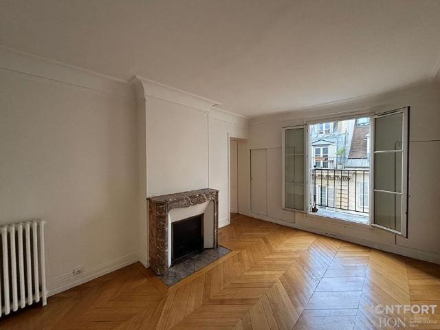 Tout savoir sur cet appartement dans le quartier Invalides, à Paris 7ème