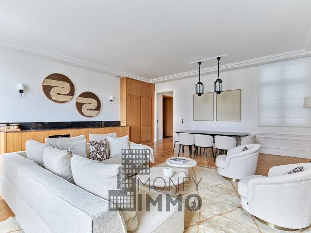 Tout savoir sur cet appartement dans le quartier Invalides, à Paris 7ème