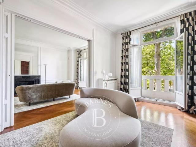 Tout savoir sur cet appartement dans le quartier Ile de la Jatte Parc d'Orléans, à Neuilly sur Seine