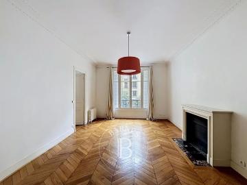 Tout savoir sur cet appartement dans le quartier Ile de la Jatte Parc d'Orléans, à Neuilly sur Seine