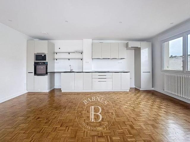 Tout savoir sur cet appartement dans le quartier Ile de la Jatte Parc d'Orléans, à Neuilly sur Seine