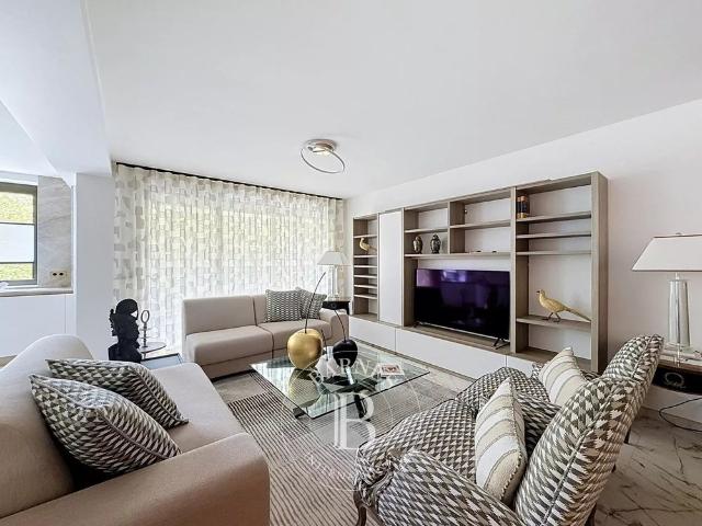 Tout savoir sur cet appartement dans le quartier Ile de la Jatte Parc d'Orléans, à Neuilly sur Seine