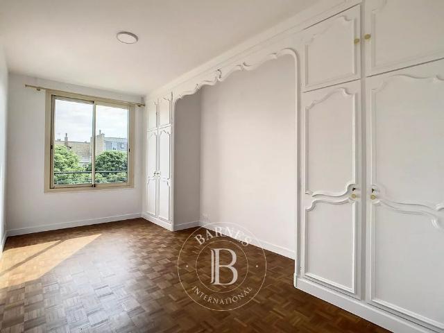Tout savoir sur cet appartement dans le quartier Ile de la Jatte Parc d'Orléans, à Neuilly sur Seine