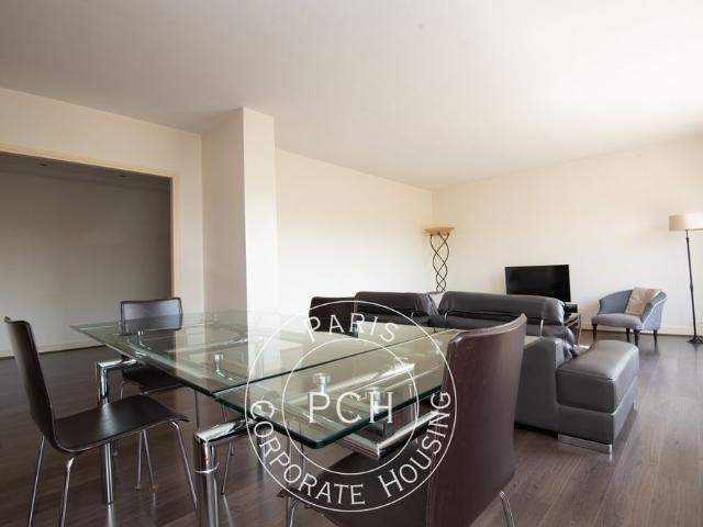 Tout savoir sur cet appartement dans le quartier Ile de la Jatte Parc d'Orléans, à Neuilly sur Seine