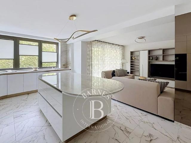 Tout savoir sur cet appartement dans le quartier Ile de la Jatte Parc d'Orléans, à Neuilly sur Seine