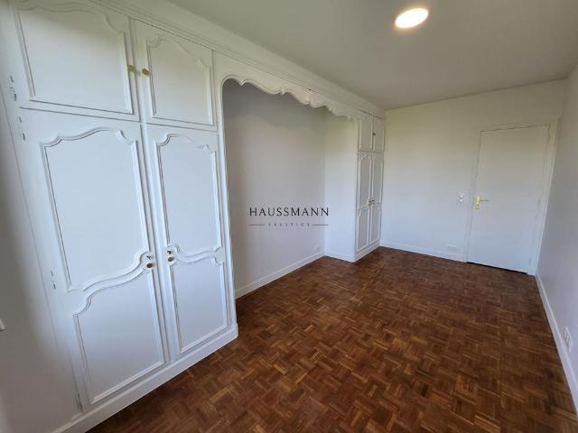 Tout savoir sur cet appartement dans le quartier Ile de la Jatte Parc d'Orléans, à Neuilly sur Seine
