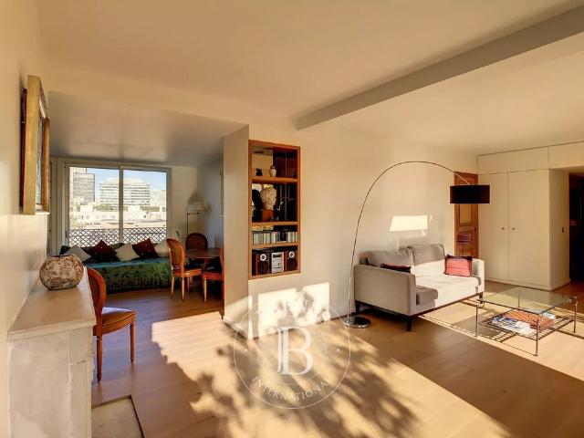 Tout savoir sur cet appartement dans le quartier Ile de la Jatte Parc d'Orléans, à Neuilly sur Seine