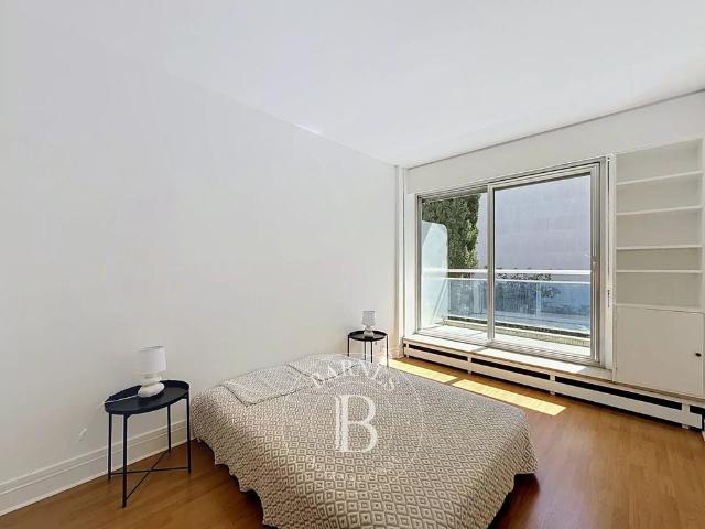 Tout savoir sur cet appartement dans le quartier Ile de la Jatte Parc d'Orléans, à Neuilly sur Seine