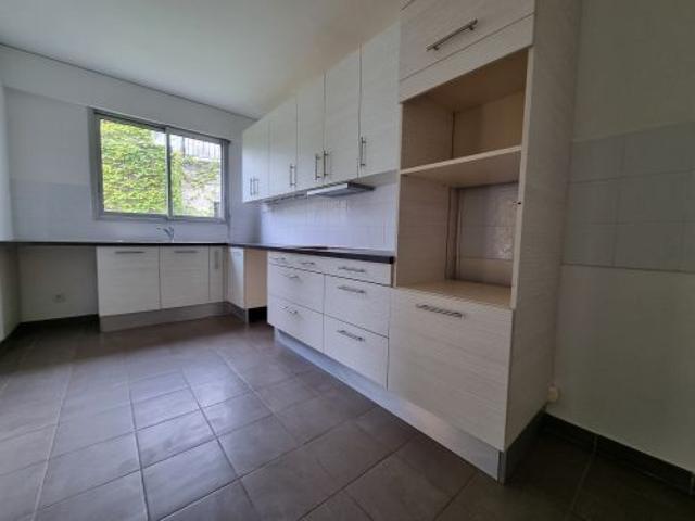 Tout savoir sur cet appartement dans le quartier Ile de la Jatte Parc d'Orléans, à Neuilly sur Seine