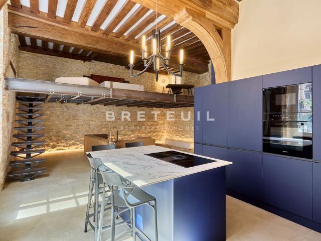 Tout savoir sur cet appartement dans le quartier Île Saint Louis, à Paris 4ème
