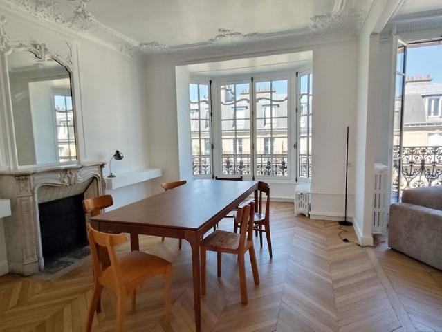 Tout savoir sur cet appartement dans le quartier Louis Blanc Aqueduc, à Paris 10ème