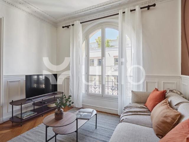 Tout savoir sur cet appartement dans le quartier La Fourche Guy Môquet, à Paris 17ème