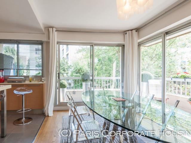Tout savoir sur cet appartement dans le quartier La Plaine des Sablons, à Neuilly sur Seine